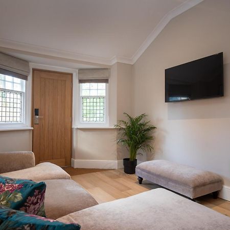 Rowton Hall Hotel And Spa Chester Buitenkant foto