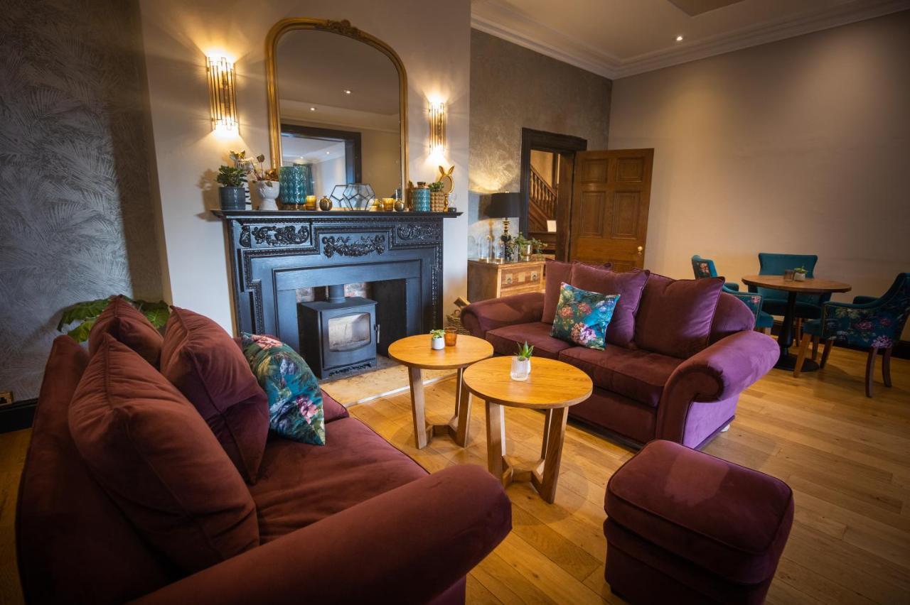 Rowton Hall Hotel And Spa Chester Buitenkant foto