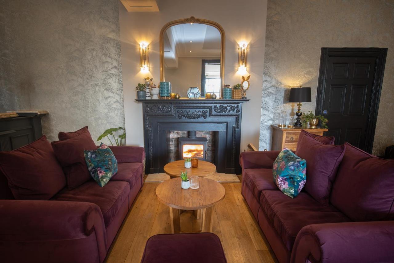 Rowton Hall Hotel And Spa Chester Buitenkant foto
