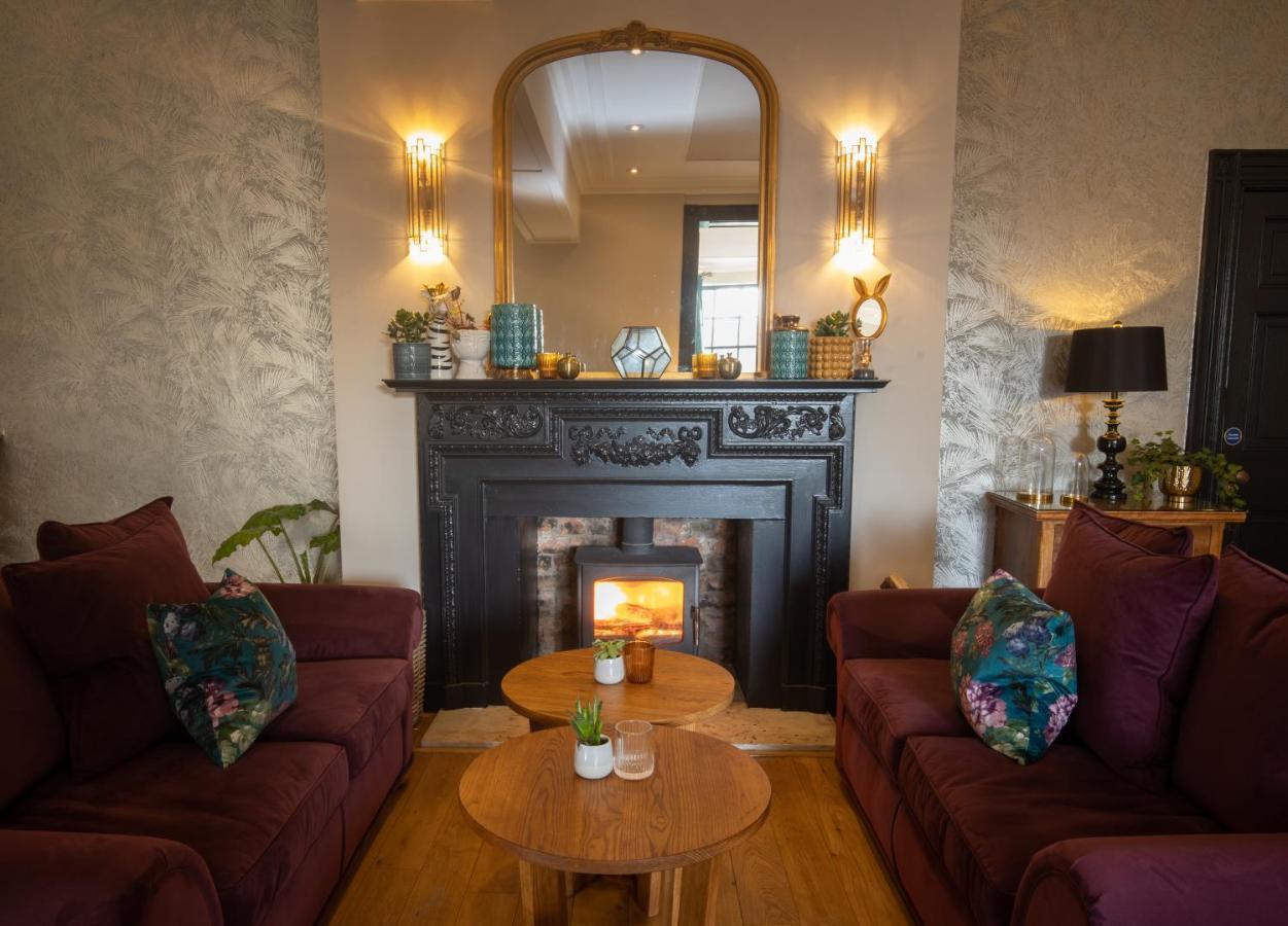 Rowton Hall Hotel And Spa Chester Buitenkant foto