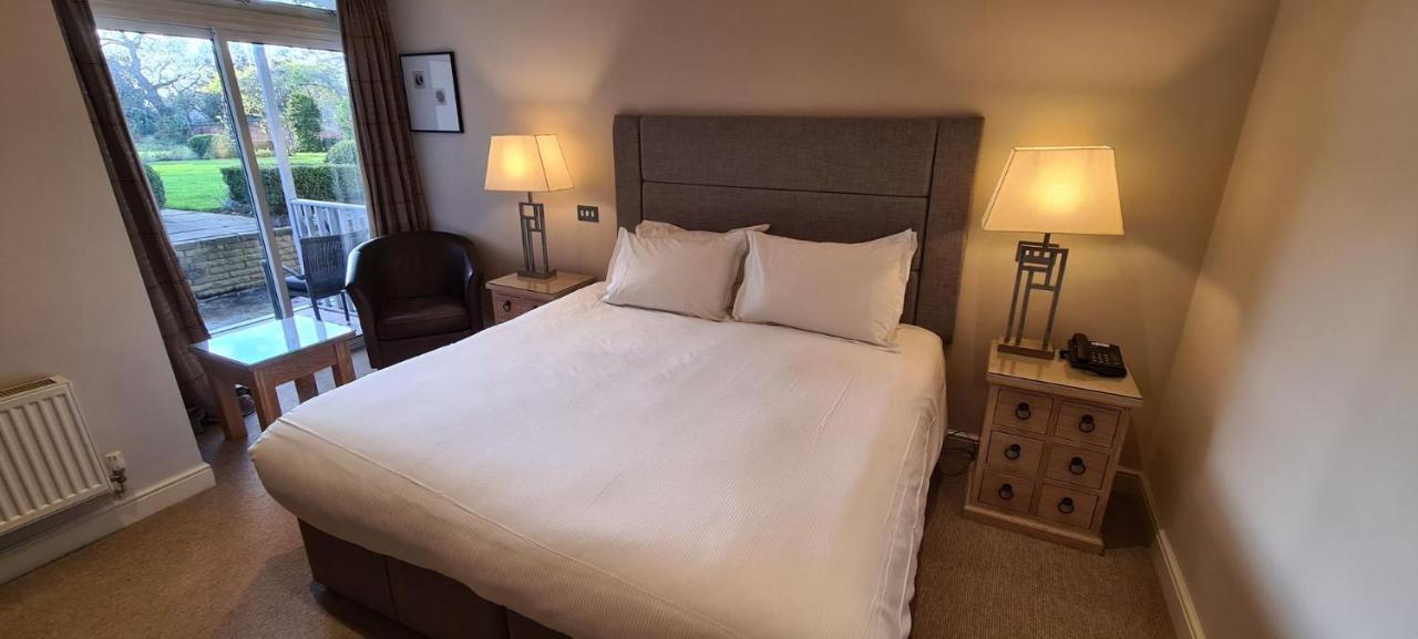 Rowton Hall Hotel And Spa Chester Buitenkant foto