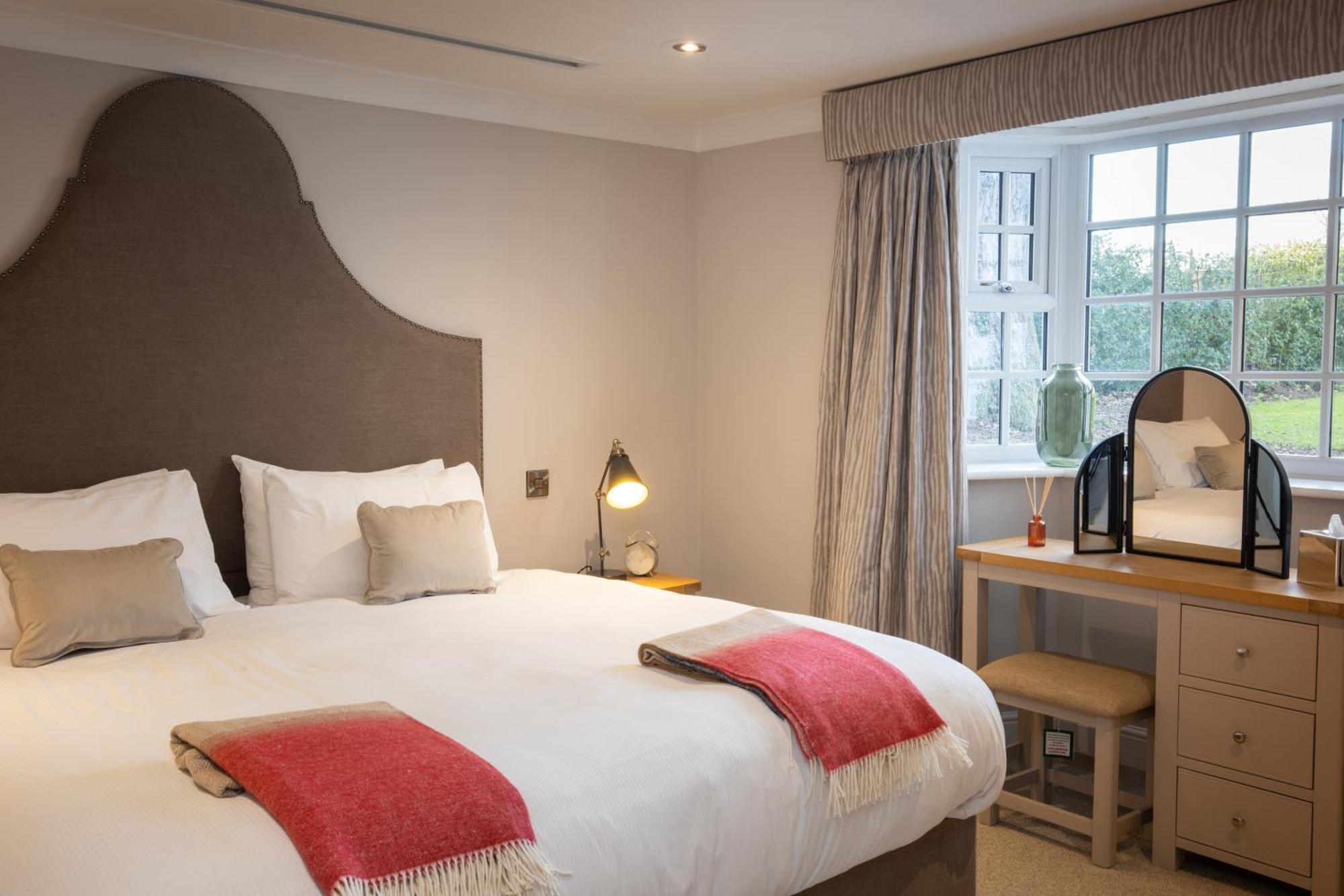 Rowton Hall Hotel And Spa Chester Buitenkant foto