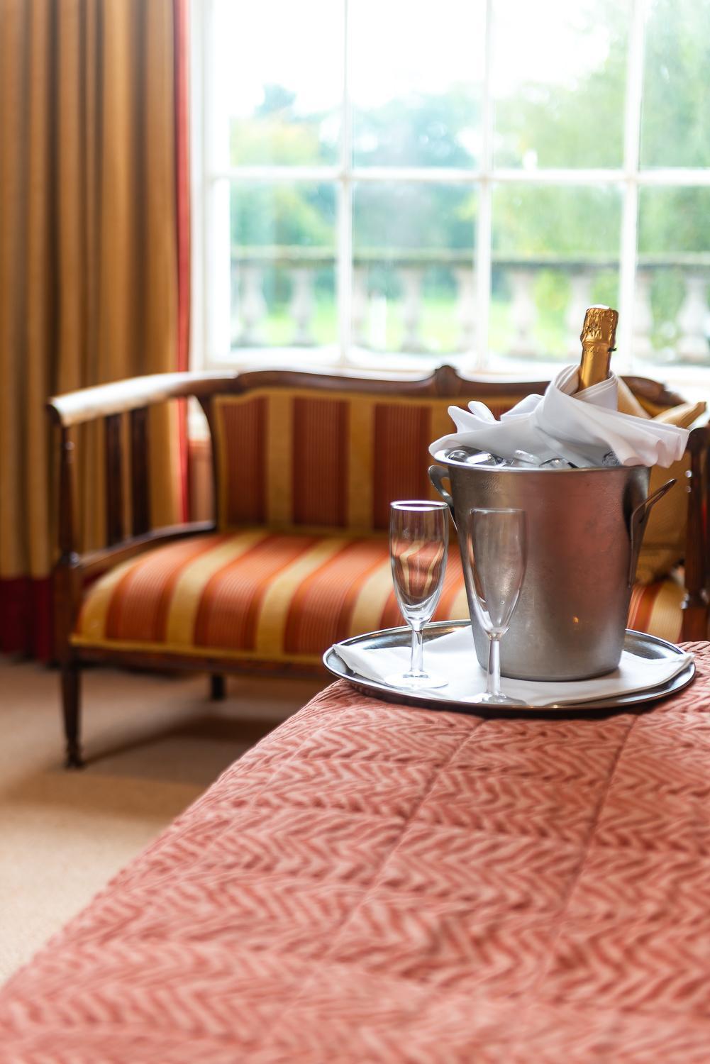 Rowton Hall Hotel And Spa Chester Buitenkant foto