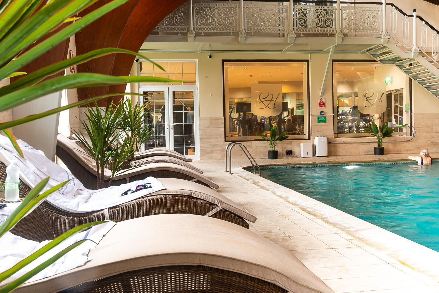 Rowton Hall Hotel And Spa Chester Buitenkant foto
