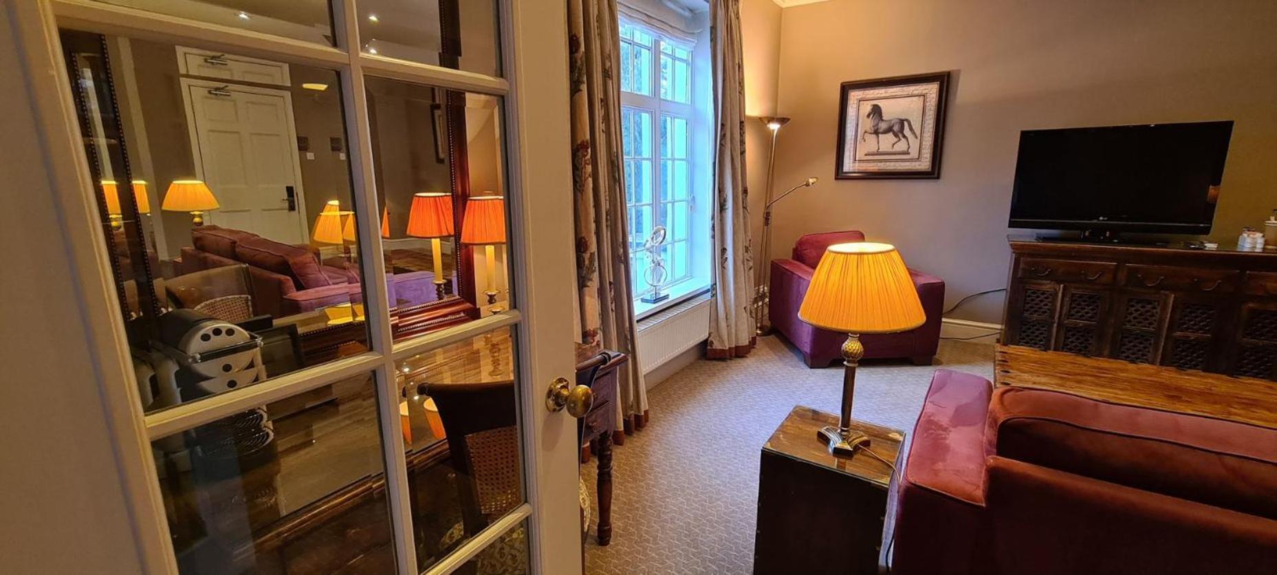Rowton Hall Hotel And Spa Chester Buitenkant foto