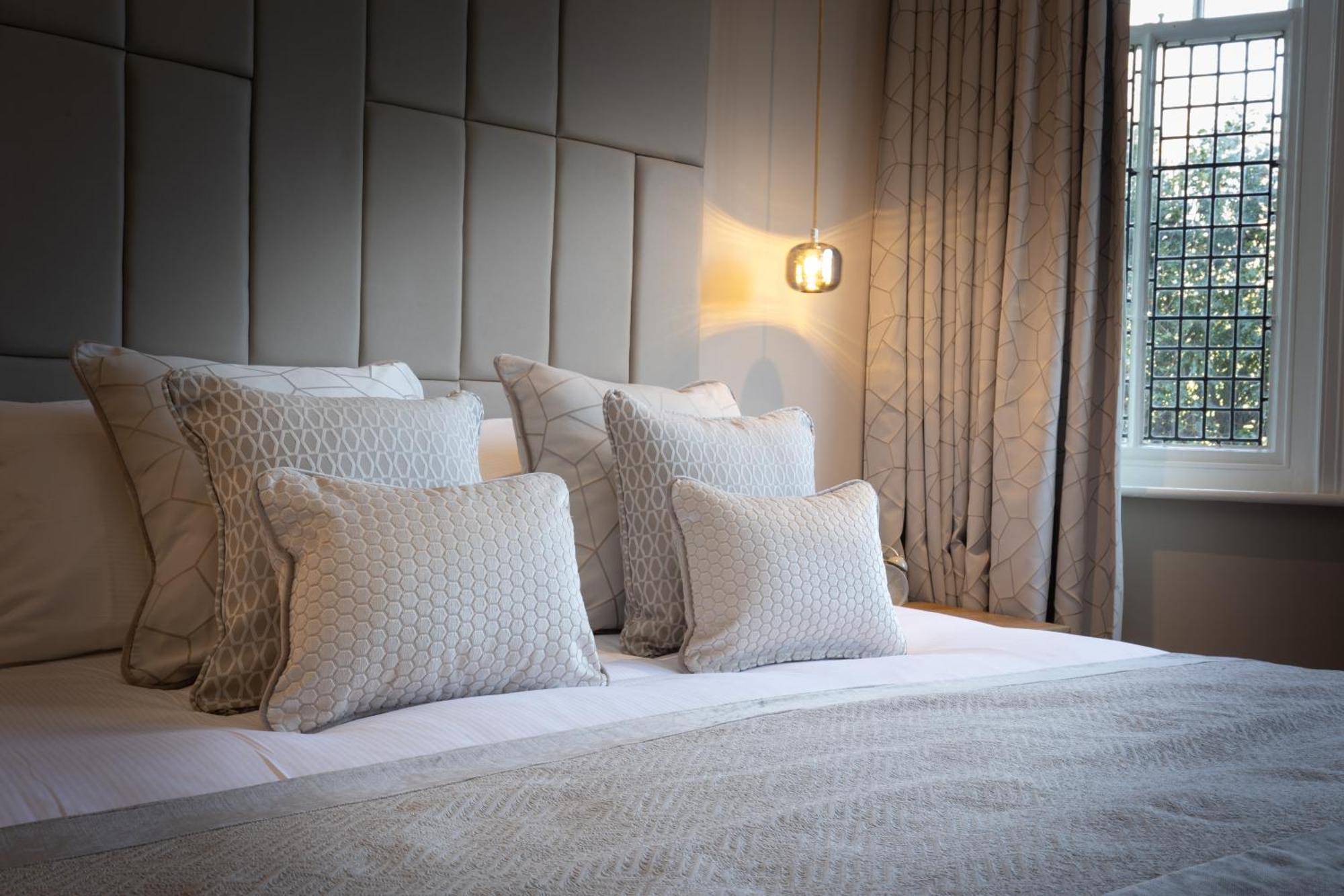 Rowton Hall Hotel And Spa Chester Buitenkant foto