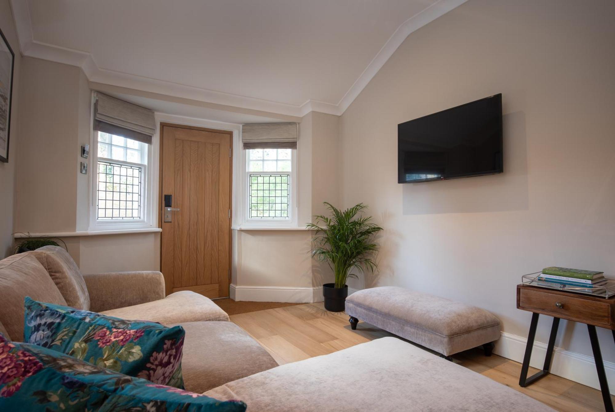 Rowton Hall Hotel And Spa Chester Buitenkant foto